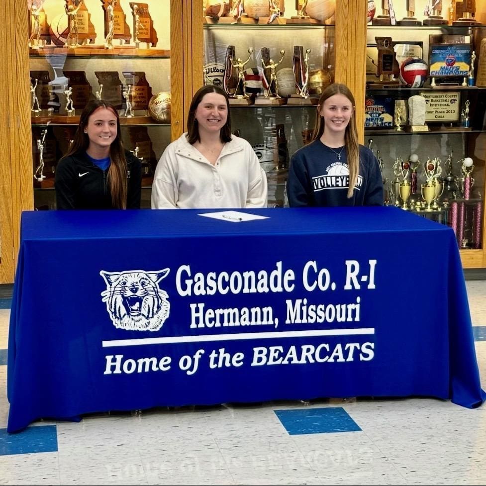 Kealie Lane & Jillian Frederick ECC signing